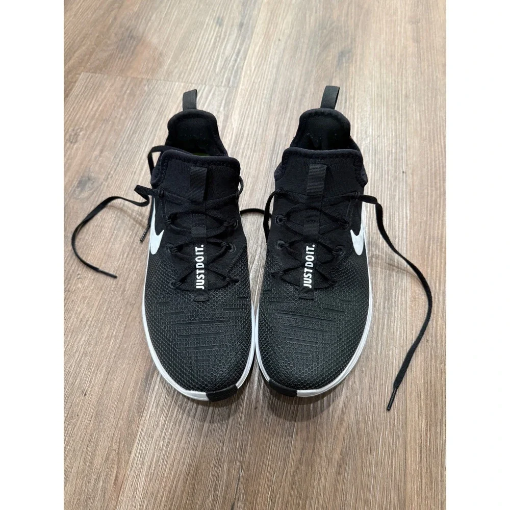 Nike Free TR 8‎ Womens Training Shoes Black White 942888-001 Sneakers